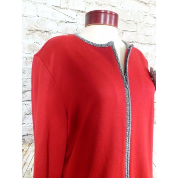 Alfred Dunner Red Zip Up Career Sweater Top With Flower Size Large Women's - Picture 3 of 5